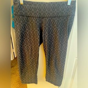 PRANA Knee‎ Length Pattern Leggings Size Small